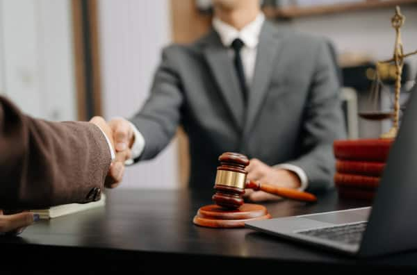 How to Find the Best Criminal Lawyer in Los Angeles for Serious Legal Problems?